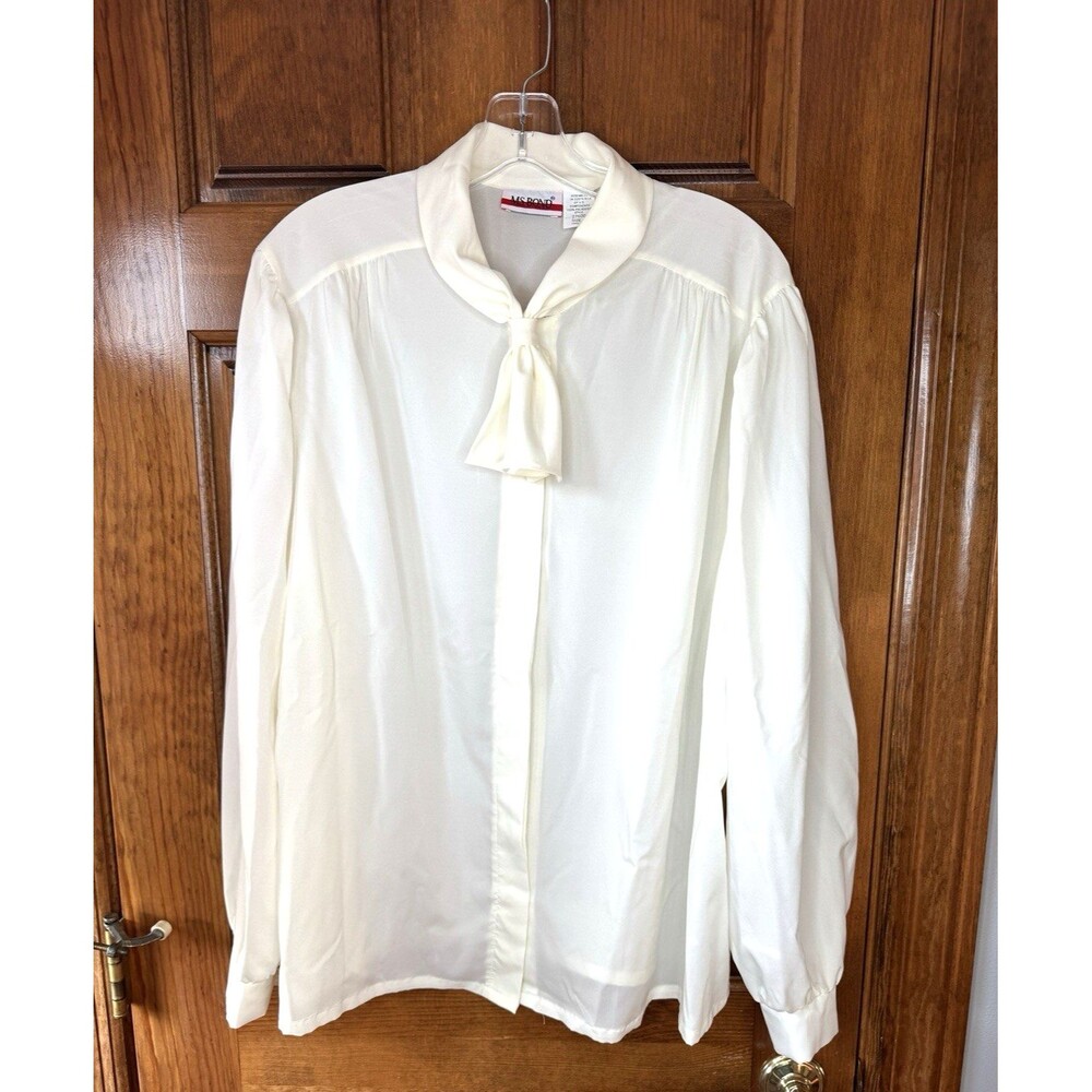 Vintage Blouse Shirt 80s Cream Button Down Silky Top Tie Bow Size 40 (Large)